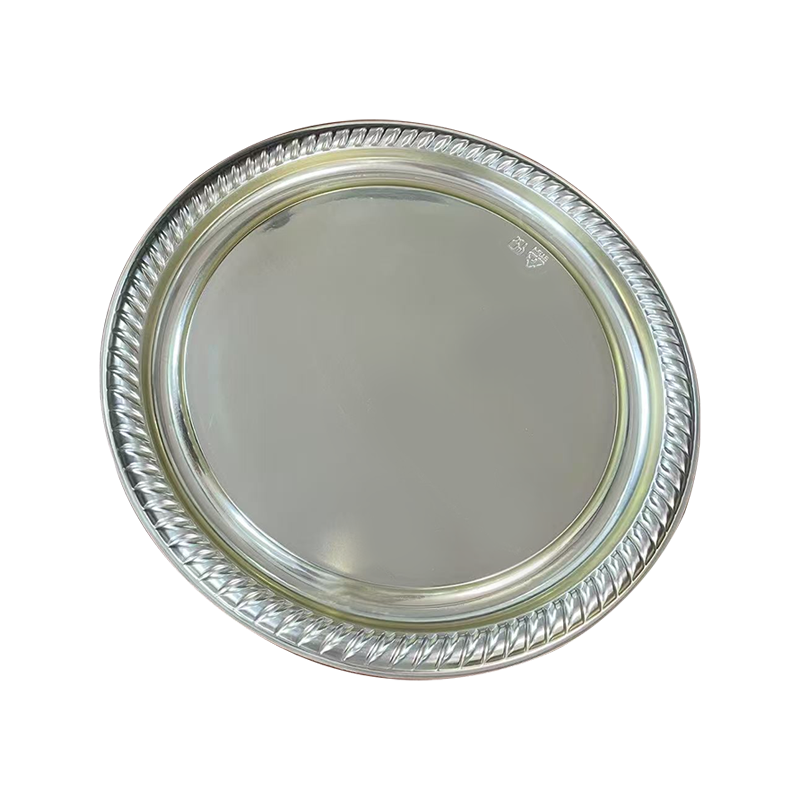 Stříbrný kruhový podnos ve tvaru vějíře s okrajem