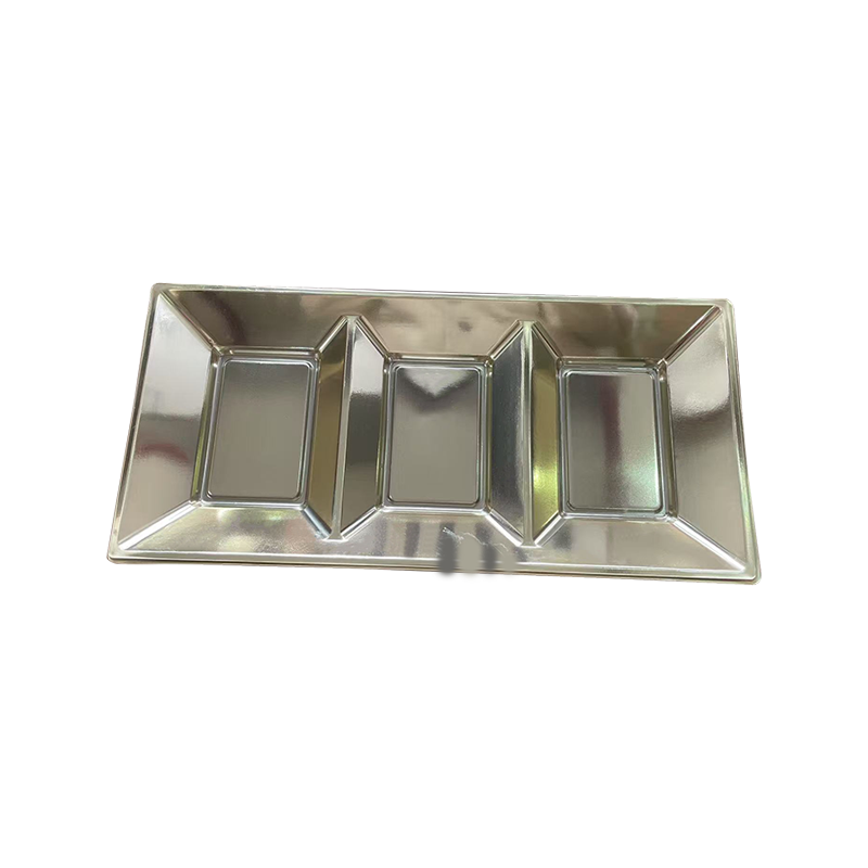 Stříbrný plastový tác na svačinu se 3 mřížkami